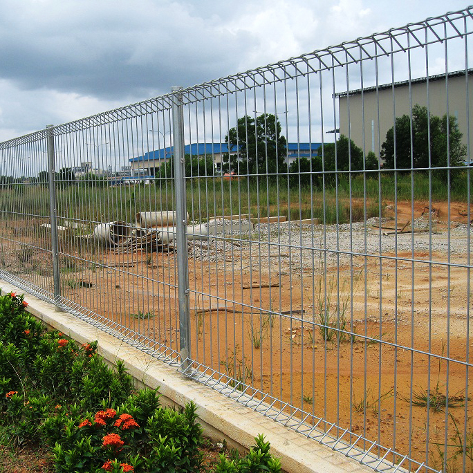 Low price for Metal Fence Panel - PVC Coated 6 Foot Triangular Bending Wire Mesh Fence Wall used in prison – Hua Guang